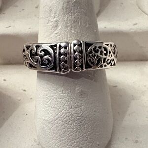 Elegant Silver Women's Ring